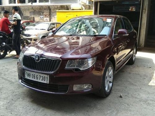 Used Skoda Superb 2009-2014 car at low price