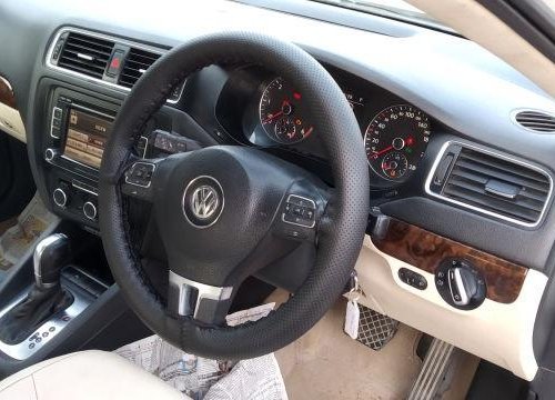 Used Volkswagen Jetta car at low price