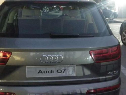 Used Audi Q7 car at low price