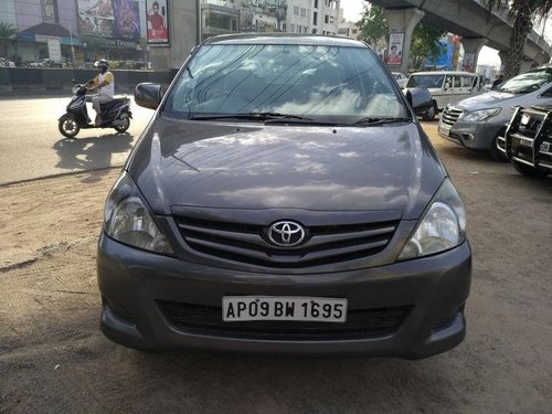 Used Toyota Innova MT 2004-2011 car at low price