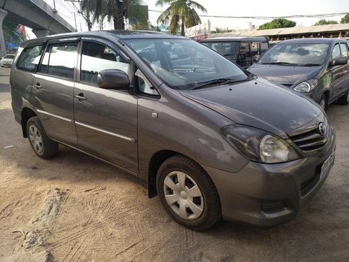 Used Toyota Innova MT 2004-2011 car at low price