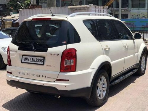 Used Mahindra Ssangyong Rexton  RX7 AT car at low price