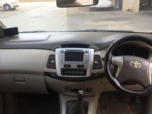 Toyota Innova 2.5 ZX 7 STR BS-IV, 2013, Diesel MT for sale 