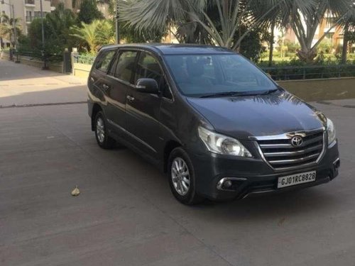 Toyota Innova 2.5 ZX 7 STR BS-IV, 2013, Diesel MT for sale 