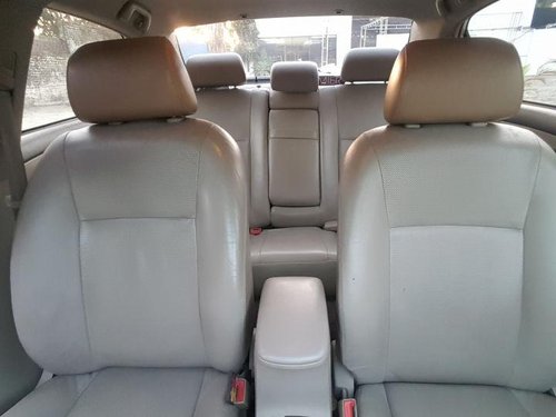 Toyota Corolla Altis VL AT 2011 for sale