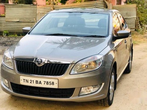 Used Skoda Rapid car MT at low price