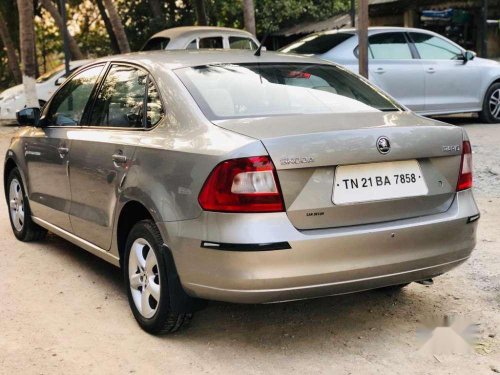 Used Skoda Rapid car MT at low price