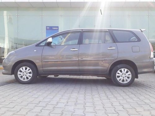 Toyota Innova 2.5 VX 7 STR MT 2011 for sale