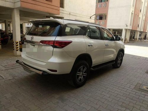 Used Toyota Fortuner  2.8 2WD AT car at low price