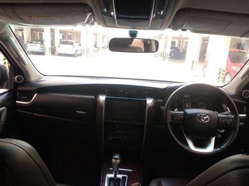 Used Toyota Fortuner  2.8 2WD AT car at low price