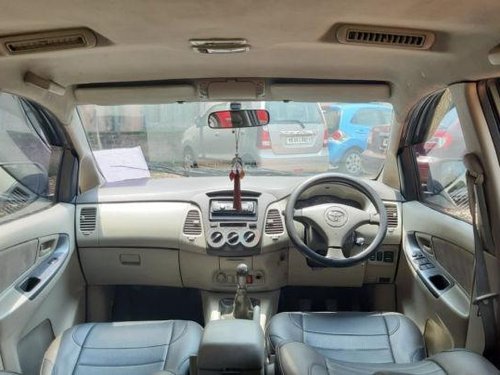 Toyota Innova 2.5 GX 8 STR MT for sale