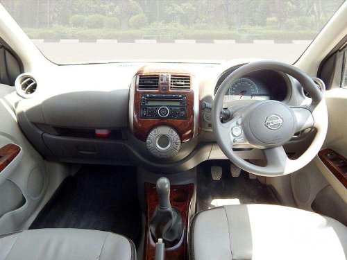 Used Nissan Sunny car at low price