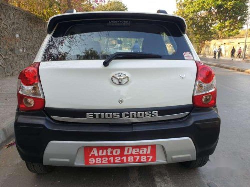 Toyota Etios Cross 2015 MT for sale 