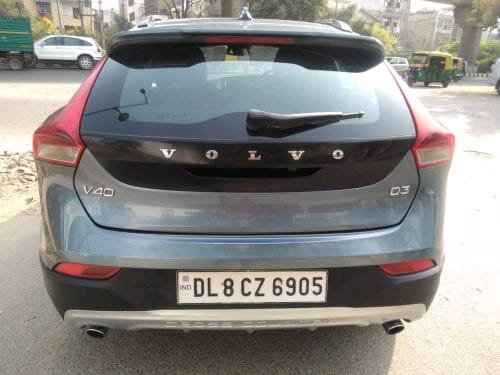 Used 2013 Volvo V40 Diesel MT for sale in New Delhi