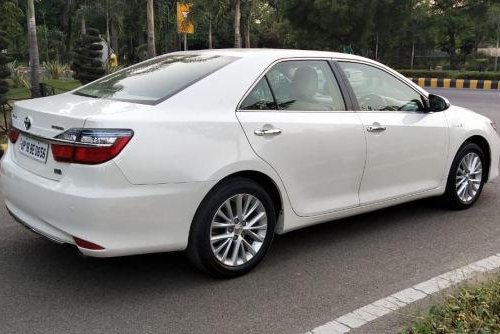 Used Toyota Camry Hybrid 2.5 AT 2016 for sale
