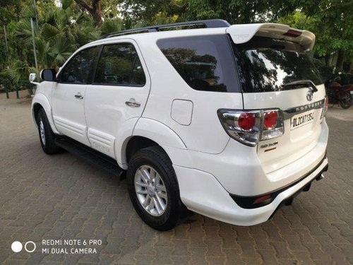 Used Toyota Fortuner 4x2 AT car at low price