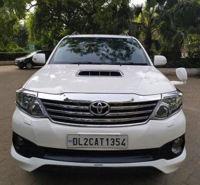 Used Toyota Fortuner 4x2 AT car at low price