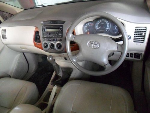 Toyota Innova 2.5 V Diesel 7-seater MT for sale