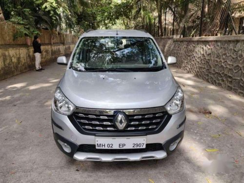 Used Renault Lodgy car MT at low price