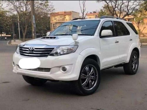 2013 Toyota Fortuner 4X4 AT for sale 