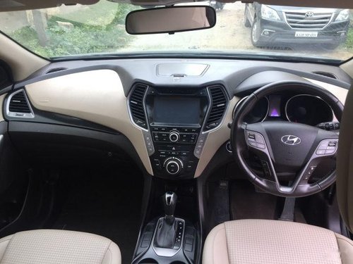 Used Hyundai Santa Fe  4WD AT car at low price