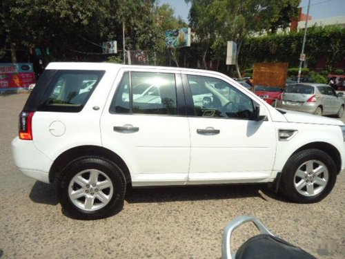 Used Land Rover Freelander 2 TD4 SE AT car at low price