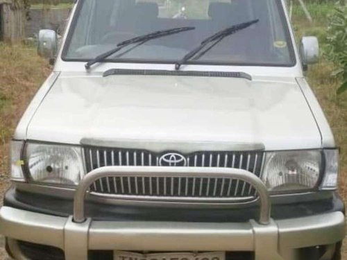 Used 2004 Toyota Qualis FS B4 MT for sale 