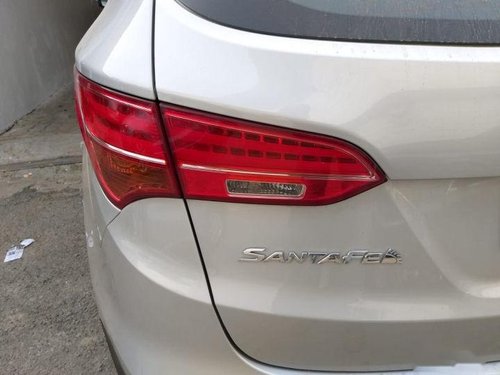 Hyundai Santa Fe 2WD MT 2014 for sale