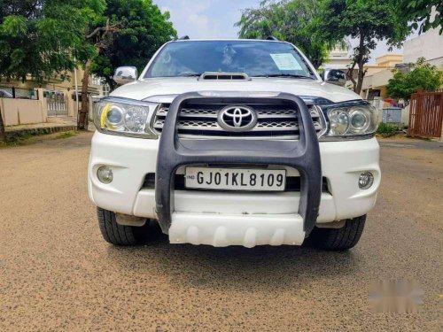 2011 Toyota Fortuner 4x4 AT for sale 