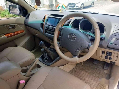 2011 Toyota Fortuner 4x4 AT for sale 