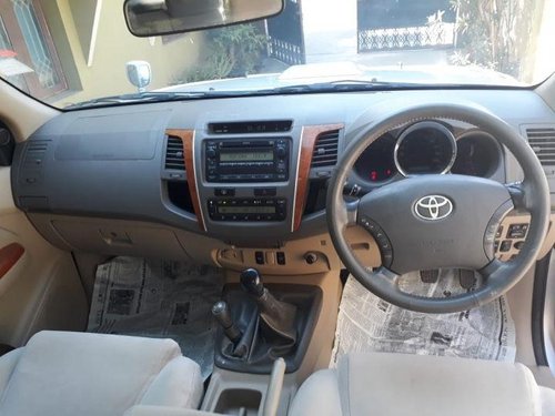 Toyota Fortuner 4x4 MT 2011 for sale