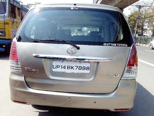 Used 2011 Toyota Innova 2.5 V Diesel MT  low price