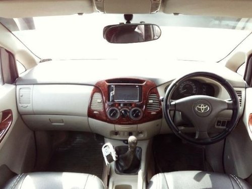 2010 Toyota Innova 2.5 G4 Diesel MT for sale in New Delhi