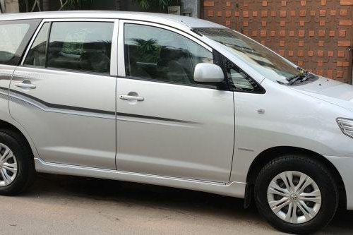 2012 Toyota Innova 2.5 GX 7 STR MT for sale