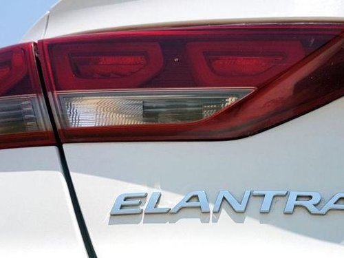 Used Hyundai Elantra 2.0 SX Option AT car at low price