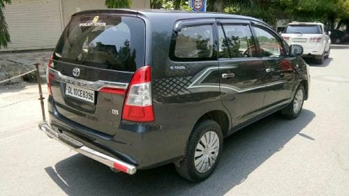 2015 Toyota Innova Diesel MT for sale in New Delhi