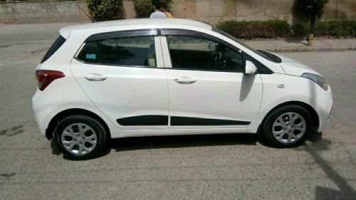 2015 Hyundai Grand i10 Diesel MT for sale in New Delhi