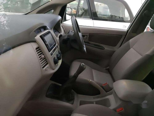 Toyota Innova 2012 MT for sale 