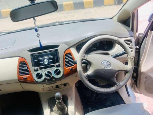 Used Toyota Innova car MT at low price