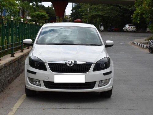 Used Skoda Rapid 1.6 MPI Ambition MT car at low price