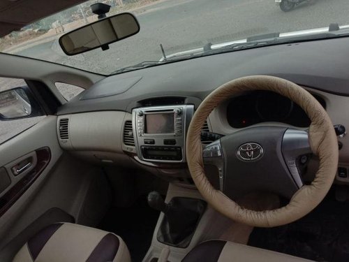 2014 Toyota Innova MT 2004-2011 for sale at low price