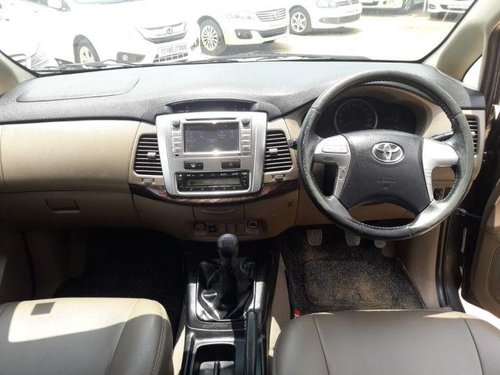 Toyota Innova 2.5 V Diesel 7-seater MT for sale