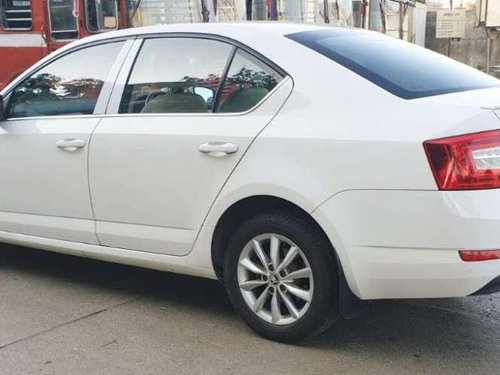 Used Skoda Octavia car MT at low price