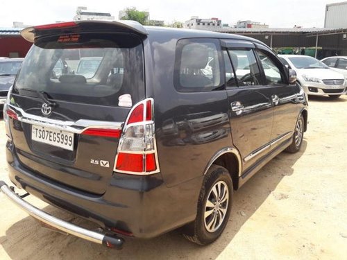 Toyota Innova 2.5 V Diesel 7-seater MT for sale