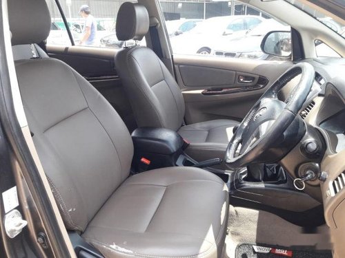 Toyota Innova 2.5 V Diesel 7-seater MT for sale