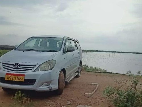 Used Toyota Innova car MT at low price