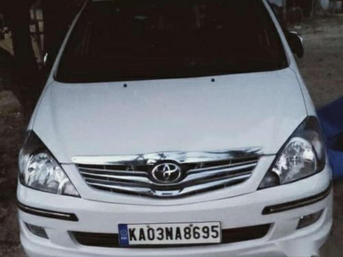 Used Toyota Innova car MT at low price