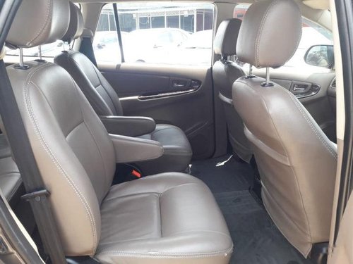 Toyota Innova 2.5 V Diesel 7-seater MT for sale