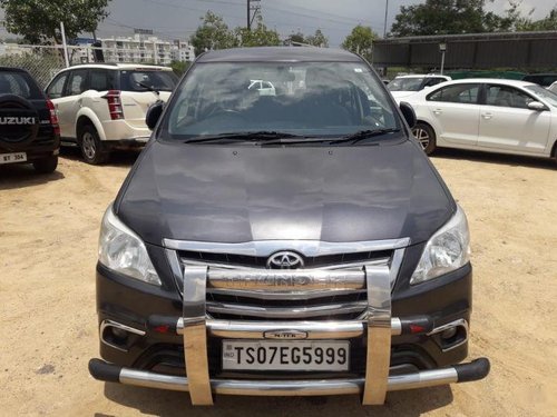 Toyota Innova 2.5 V Diesel 7-seater MT for sale