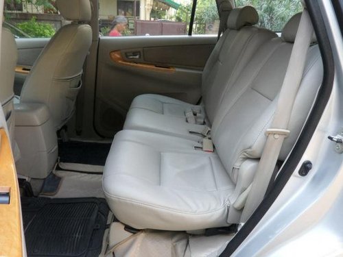 Toyota Innova 2.5 V Diesel 7-seater MT for sale